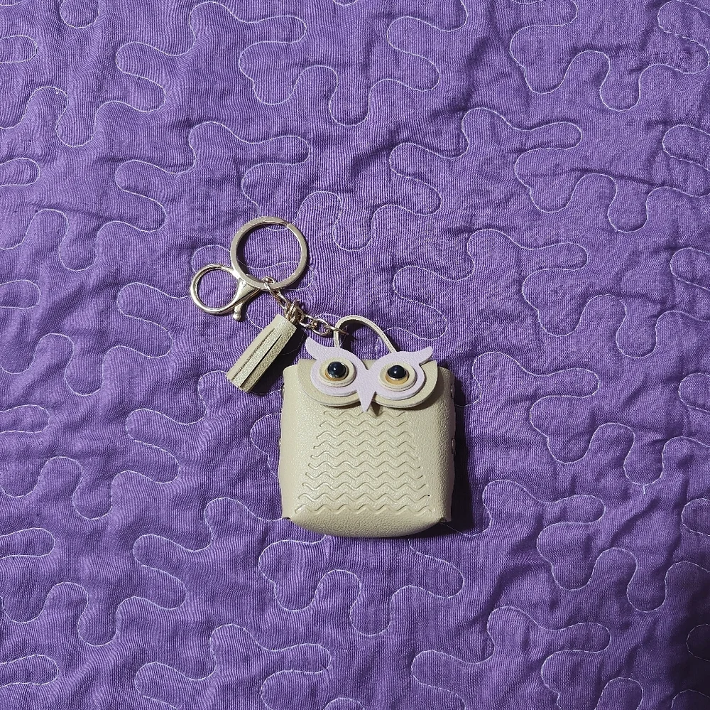 N/A charming beige